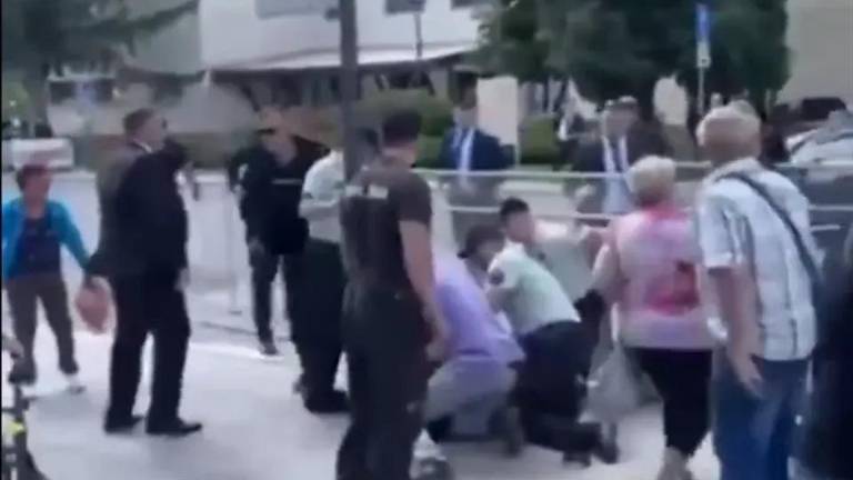 Disparan contra el Primer Ministro de Eslovaquia tras una reunión oficial.