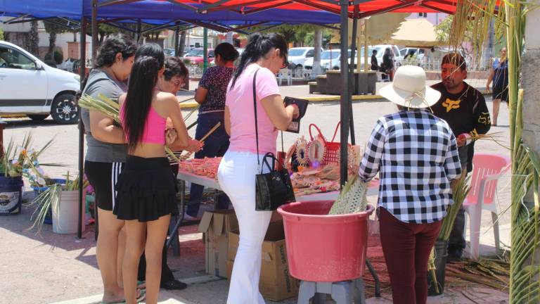 Las ventas de palmas en el Domingo de Ramos en Rosario fueron buenas, reportan comerciantes.