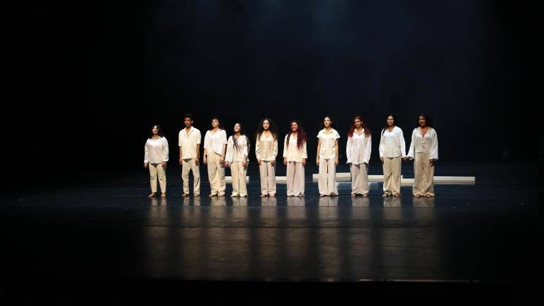 Alumnos de la Escuela Superior de Danza del Instituto Sinaloense de Cultura cerraron el Festival José Limón.
