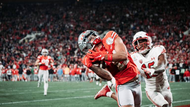 Ohio State gana por 48-45 a Utah.