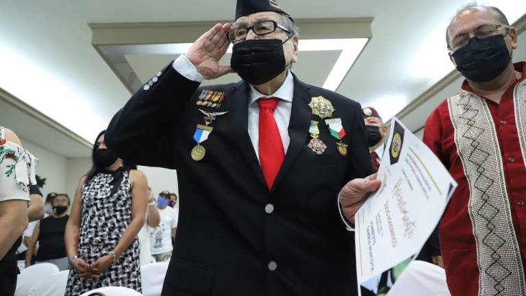 Humberto Gamboa Montoya fue integrante del Escuadrón 201 de la Fuerza Aérea Mexicana que participó en la Segunda Guerra Mundial.