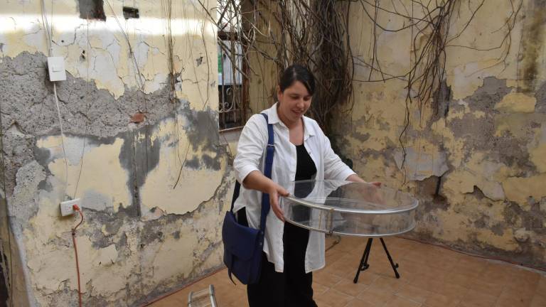 La artista sinaloense Fritzia Irízar presentó la pieza “Tambores de mar”.