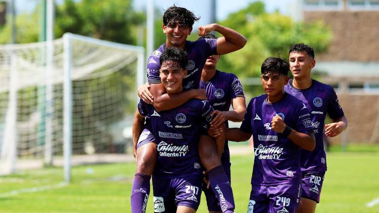 Gabriel Blanchet celebra el gol con el que Mazatlán Sub 19 se puso en ventaja momentánea.