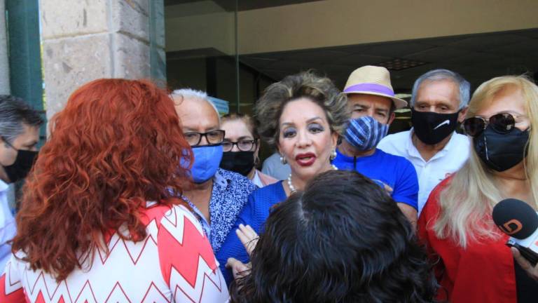 La magistrada con licencia Lucila Ayala de Moreschi impidiendo el acceso del registro de Yolanda Cabrera Peraza como candidata a la Gubernatura por RSP.