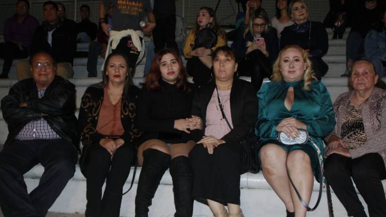 Francisco Guerrero, María Sáinz, Sherlyn Jacobo, Inés Bazoco, Dulce Bazoco y María Albestrain.