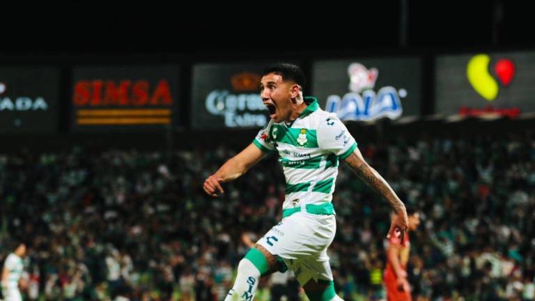 Santos se impone en casa.