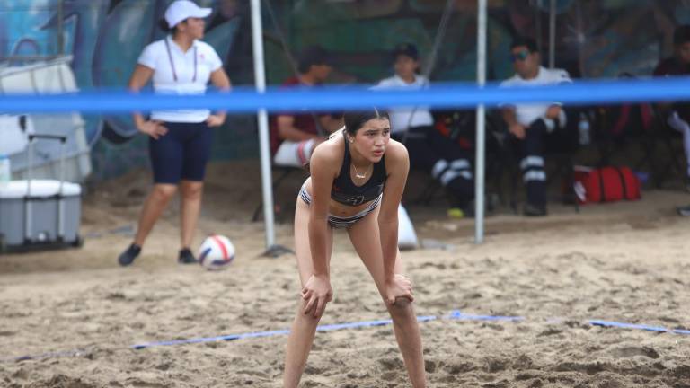 Vive Ángela Pérez un sueño; es seleccionadapara el Norceca de voleibol de playa