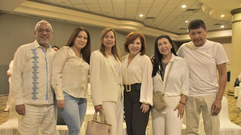 Sergio Cuestas, Lizeth Núñez, Lupita Ramírez, Conchita Meza, Susana Córdova y Armando Figueroa.