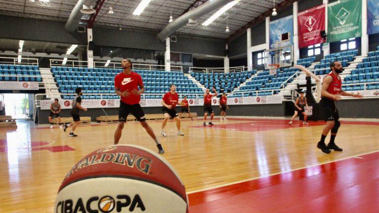 Venados y Caballeros se miden en el arranque.