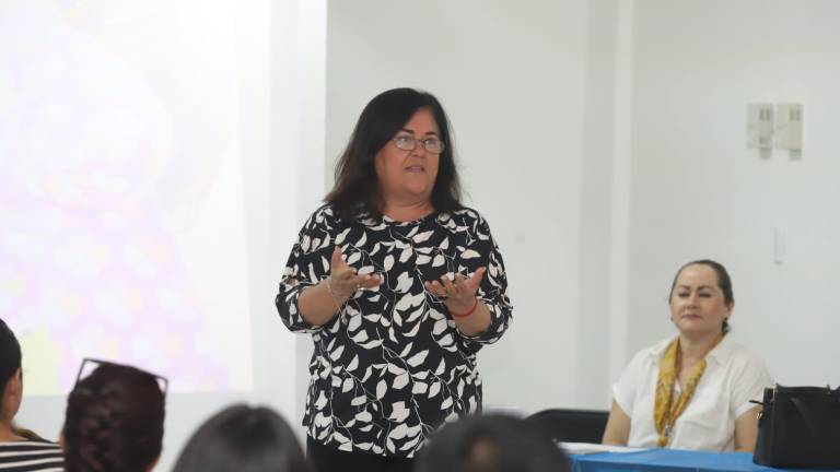 La experta Eugenia Flores habla sobre la responsabilidad de madres y padres de familia con sus hijos, independientemente de su discapacidad.