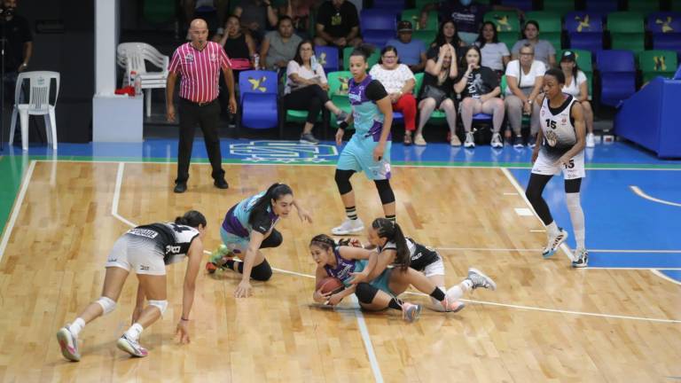 Las Plebes Basketball de Mazatlán se quedan con marca de 5-15.