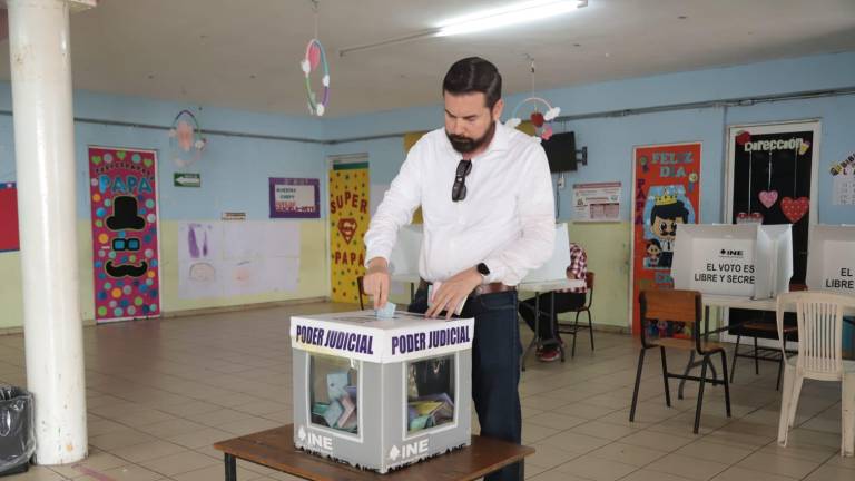 Representantes empresariales de Mazatlán, como Sergio Rojas, señalaron que, pese a lo complejo y polémico del proceso, la elección judicial marca un precedente democrático.