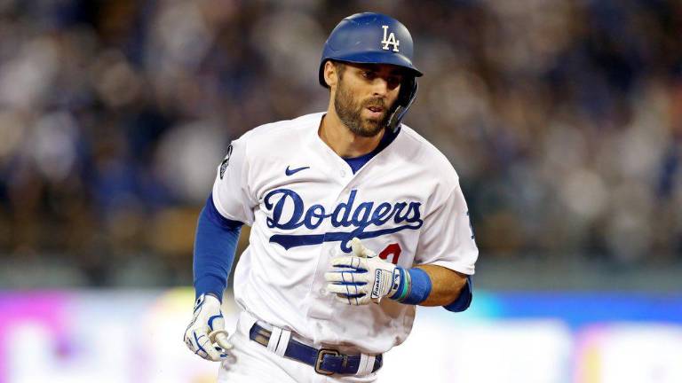 Chris Taylor se queda en Dodgers.