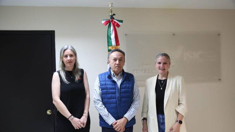 Sofía Castillo, Juan Avilés e Isis Bazúa,.
