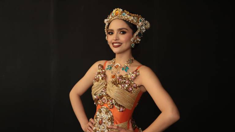 Lucero Lizárraga, Reina del Carnaval de Mazatlán 2025 “La Perla”, será coronada este sábado.