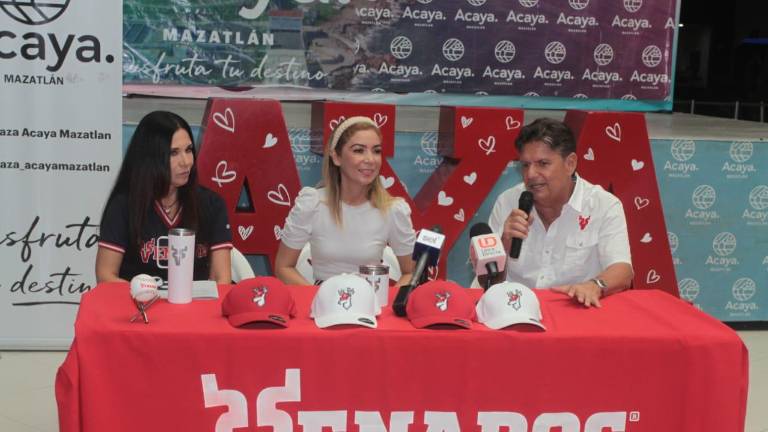 En rueda de prensa se anuncia el evento del próximo domingo.