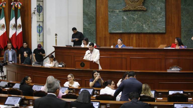 La iniciativa dicta que las escuelas de Sinaloa cuenten con personal especializado en atención a la salud mental y desarrollo psicoemocional y social.