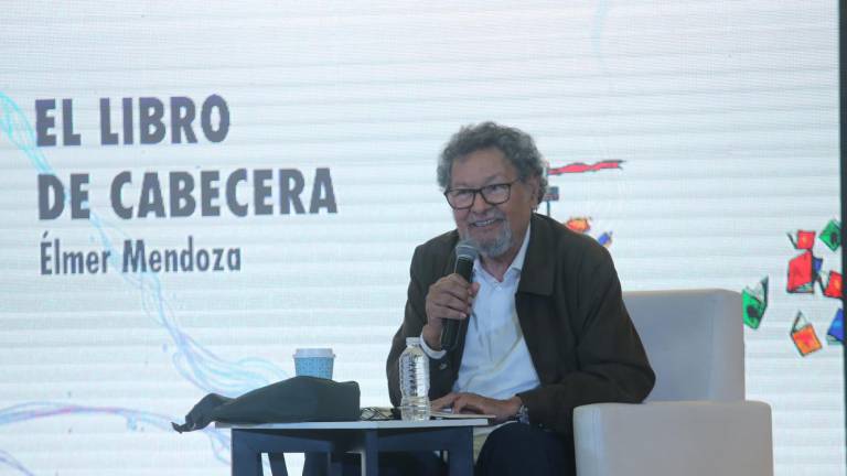 Élmer Mendoza cierra la Feria del Libro de la UAS 2025.