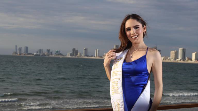 Alejandra I recibe este sábado sus atributos reales.