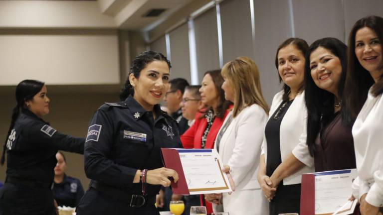 Durante tres meses, elementos de los departamentos policiales de Culiacán, Mazatlán, Ahome, Guasave y Navolato, fueron capacitados para abonar a la erradicación de la violencia contra la mujer.