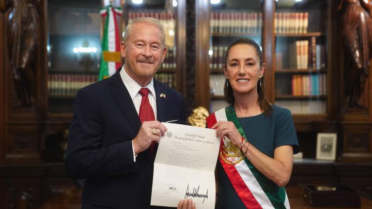 La Presidenta Claudia Sheinbaum Pardo recibió en Palacio Nacional las cartas credenciales del Embajador de Estados Unidos, Ron Johnson.