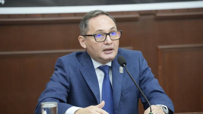 Pedro Flores Leal, Rector de la UAdeO, afirma que el edificio de Rectoría en Los Mochis sí es seguro.