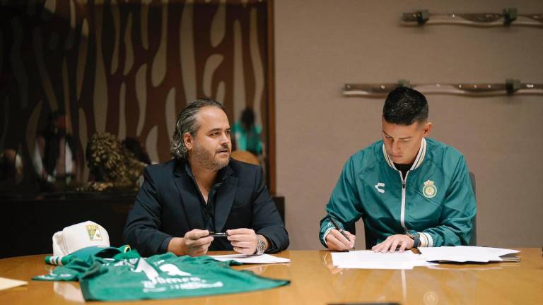 James Rodríguez ya estampó su firma para ser jugador oficial del Club León.