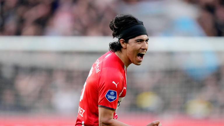 El sinaloense Érick Gutiérrez festeja su gol.
