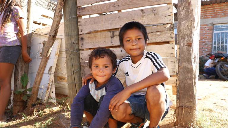 Los hermanos Adrián y Arturo desean la visita de los Reyes Magos.