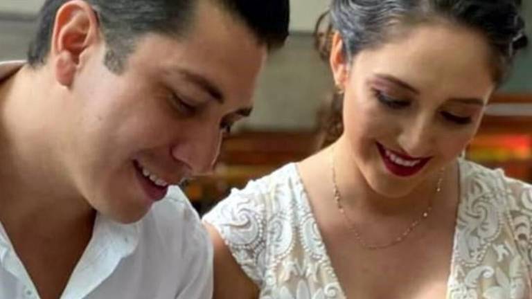 El matrimonio formado por Jimena Romo Jiménez y Julio Alberto Villaseñor Cabrera.