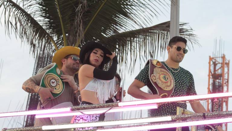 Gilberto “Zurdo” Ramírez, quien desfiló la tarde del lunes por el malecón mazatleco, insiste en que quiere una pelea ante el ruso Dmitry Bivol.