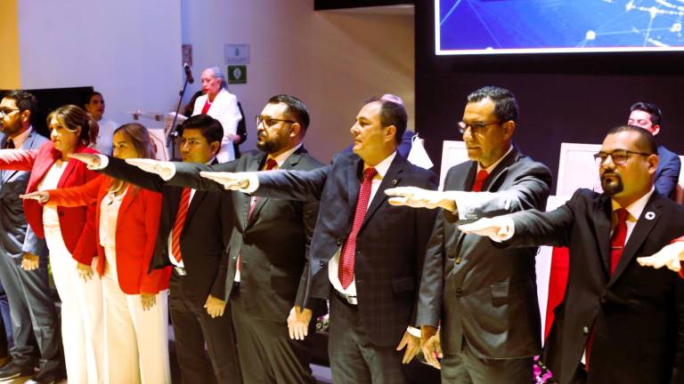 Protesta de la nueva directiva de Canacintra Culiacán, que será presidida por Luis Gaxiola Sanz.
