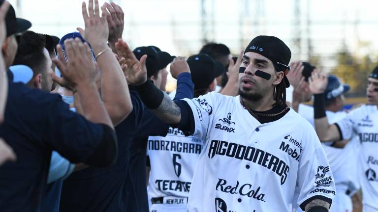 Algodoneros de Guasave se llevó el cuarto juego, el cual tuvo que concluir la tarde de este lunes a causa de la neblina que cayó en el Kuroda Park la noche del domingo.