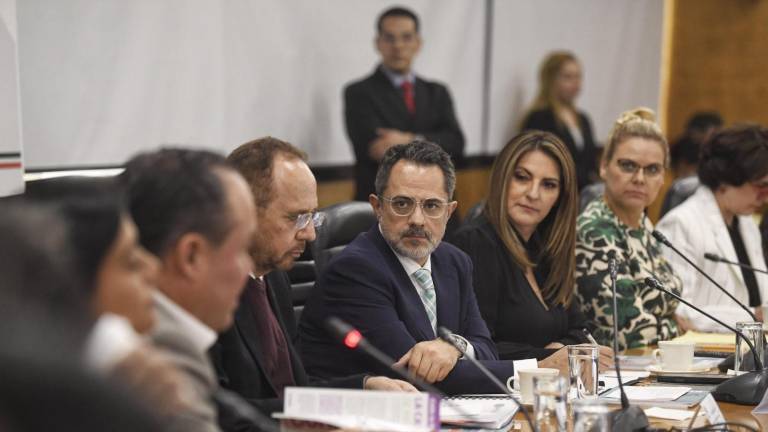 Escalante Ruiz narró que días atrás recibió la llamada de una legisladora, quien le pidió ayuda para una persona que se quejaba por la verificación a una gasolinera.
