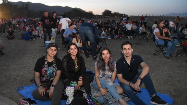 Paulet Castro, Yesenia Osuna, Kenia Ochoa y Félix Castro.