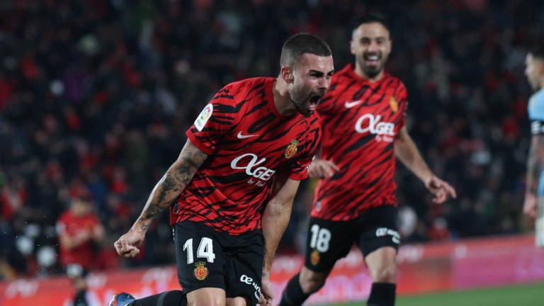 Dani Rodríguez anota el gol del Mallorca.