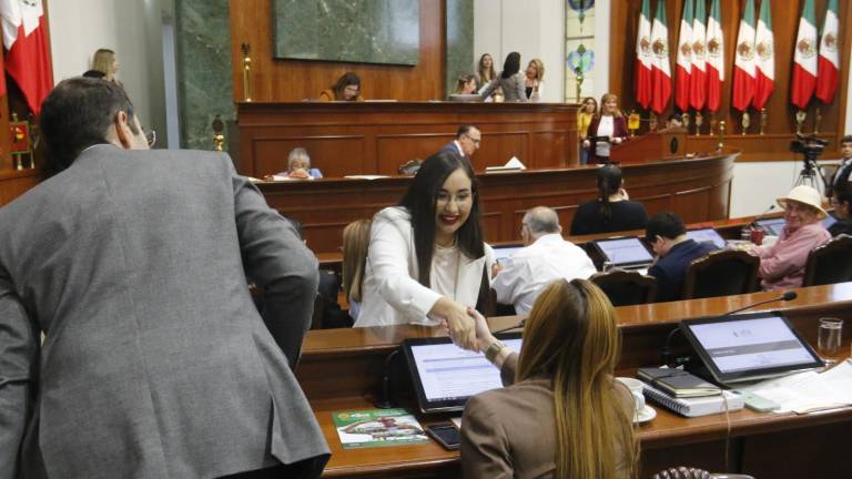 Este jueves asumió Karina Isabel Franco Meza como Diputada local en lugar de Almendra Negrete, que solicitó licencia.
