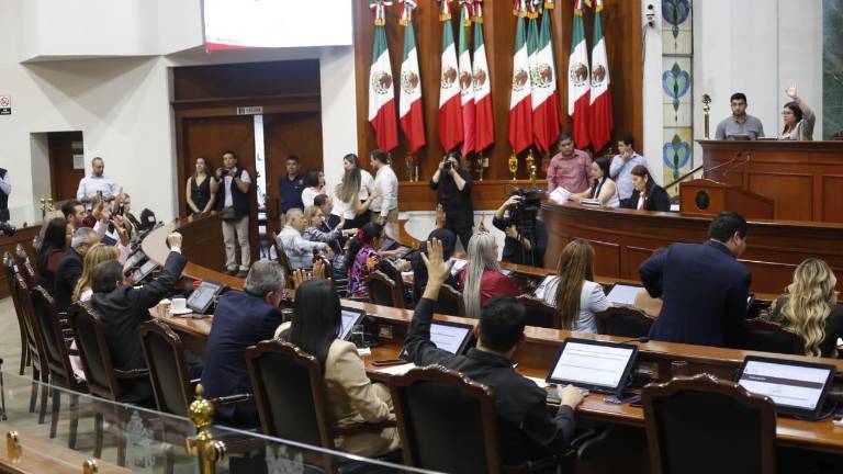 En el Congreso de Sinaloa aprueban reforma fiscal para regular distribución de recursos para Eldorado y Juan José Ríos.