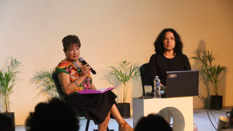 Escritoras recuerdan a Norma Bazúa en la conferencia A manera de pretexto El mar Poesía y poética que se celebró en el Encuentro de Escritoras Sinaloenses “Con olor a sal”, que se celebra en Casa Haas.