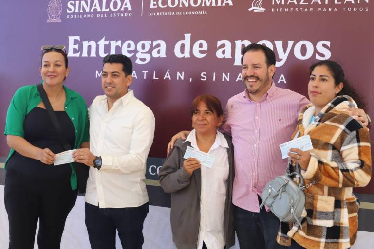 Entregan cerca de 250 apoyos para los tianguistas de la Juárez, Flores Magón y empacadoras de camarón