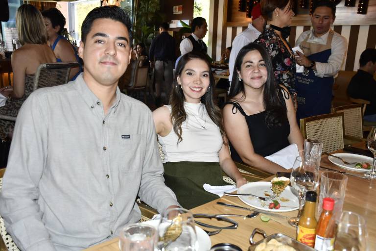 Celebra Humaya Restaurante su segundo aniversario