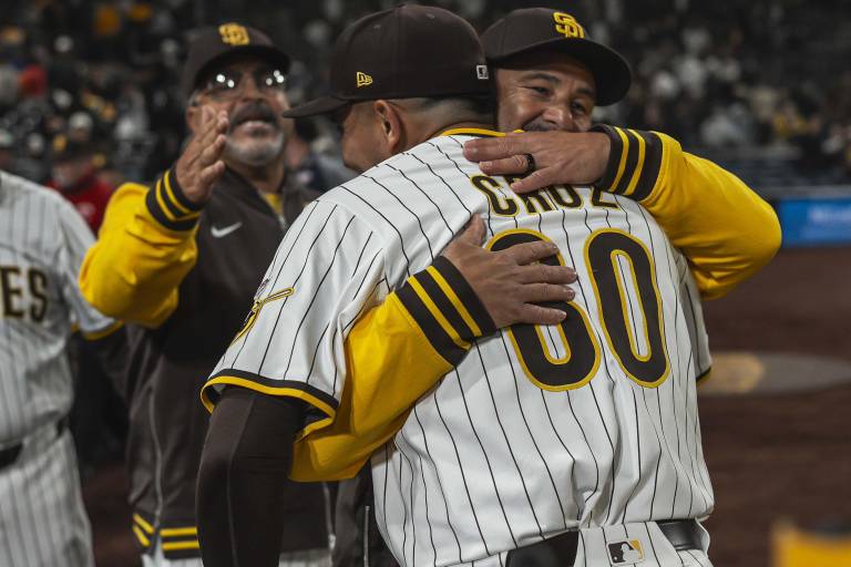 Debuta Omar Cruz en Grandes Ligas