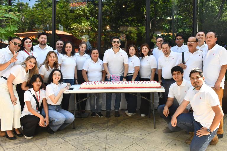 Agradece Grupo Datemex a Dios por 52 años de existencia