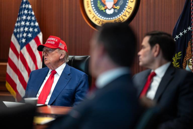 Ataque de EU a Irán: ¿Donald Trump puede ordenar un bombardeo sin autorización del Congreso?