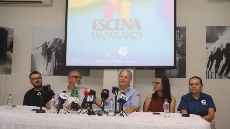 Manolo Díaz, Ramón Gómez Polo, Raúl Rico González, Abril Márquez y Karla Jaqueline Aguirre dieron a conocer los pormenores de Escena Mazatlán 2025.