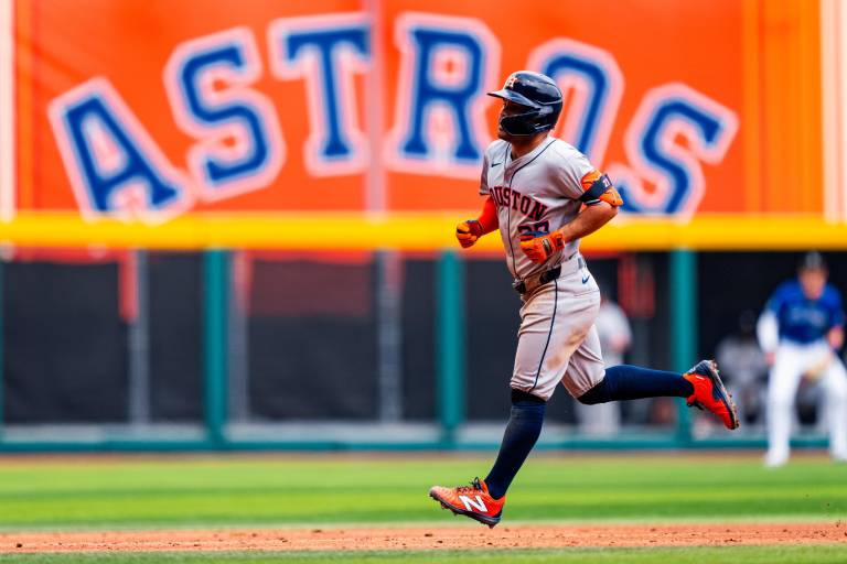 Confirmado: José Altuve será el jardinero izquierdo principal de los Astros