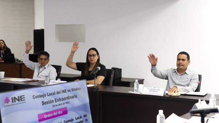 Para la elección del próximo 1 de junio han capacitado a 30 mil 077 funcionarios de casilla que se distribuirán en las 3 mil 867 mesas directivas.