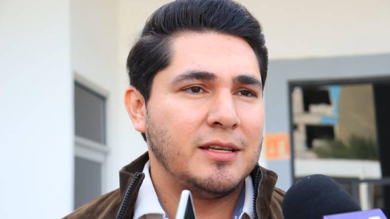 El Secretario de Obras Públicas, Joaquín Landeros, sostuvo una reunión este sábado con el Alcalde Édgar González para hablar sobre las obras prioritarias para Mazatlán.