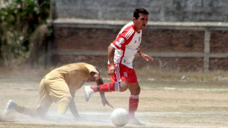 Colonia López Mateos y Atléticos Mazatlán definirán al campeón de la Liga de Futbol Veteranos Diamante.