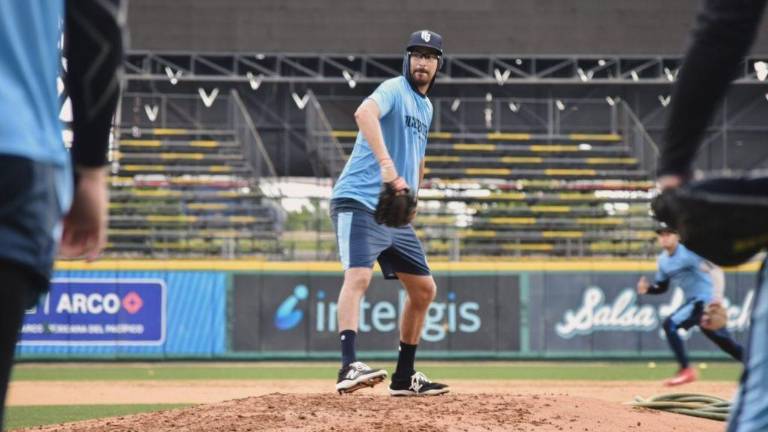 Jeff Ibarra ya se pone al corriente en las prácticas de Algodoneros de Guasave.